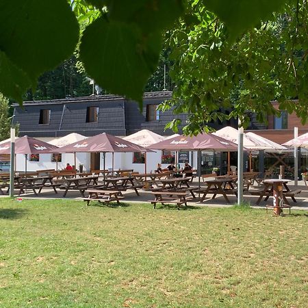 Restaurace A Penzion Bludovecek エクステリア 写真
